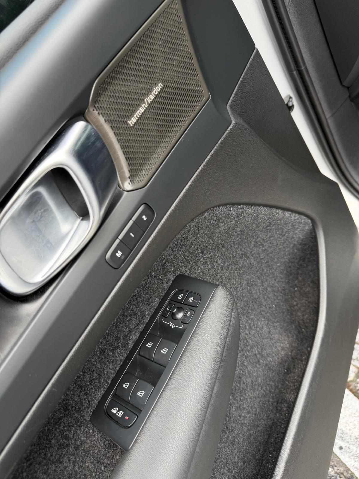 volvo-c40-2023-eletrico-0cc
