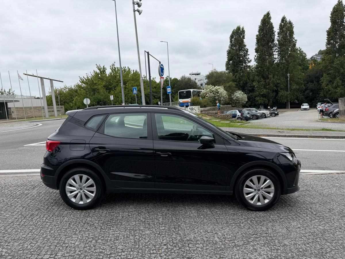 seat-arona-2023-gasolina-999cc