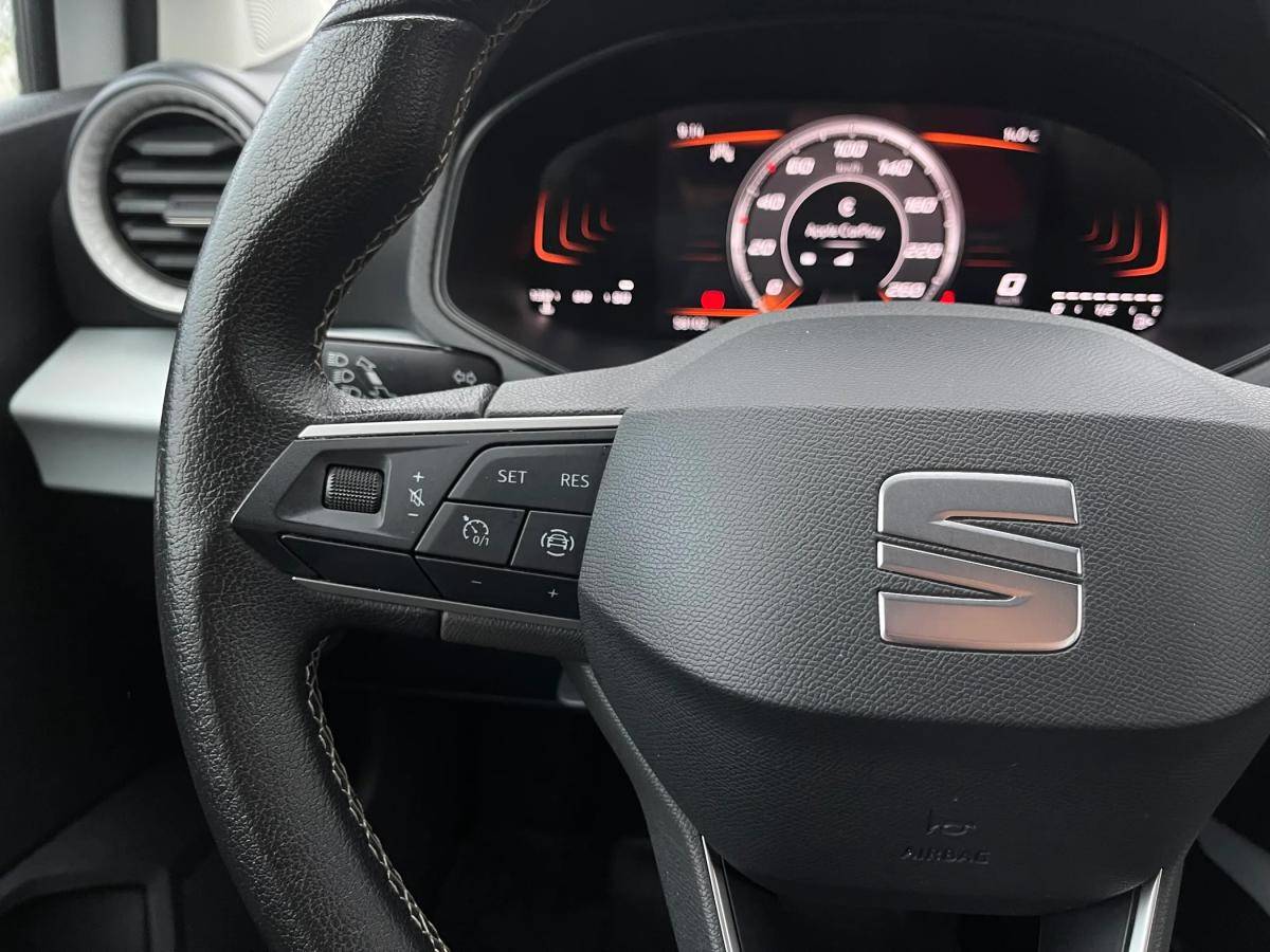 seat-arona-2023-gasolina-999cc