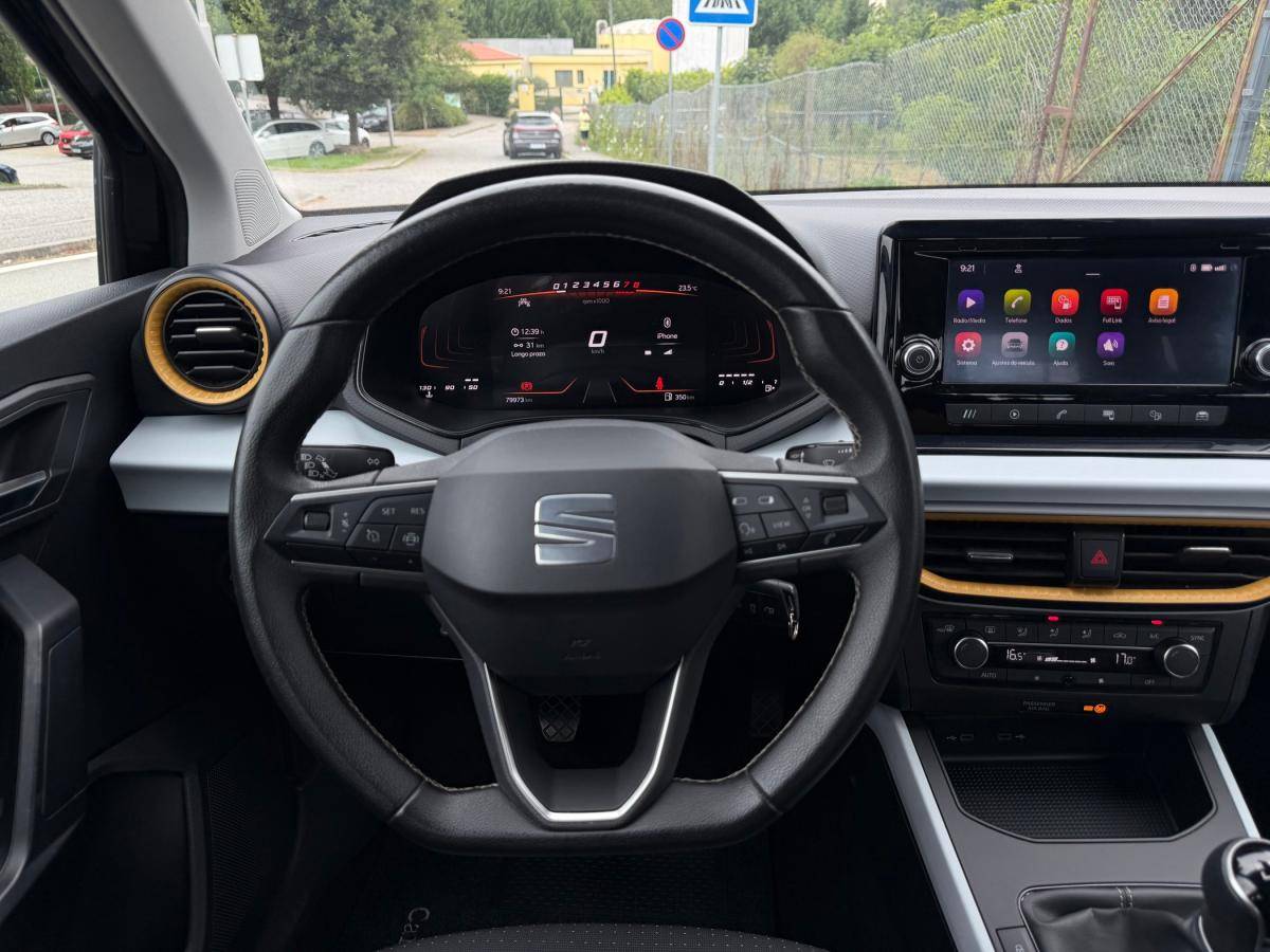 seat-arona-2023-gasolina-999cc