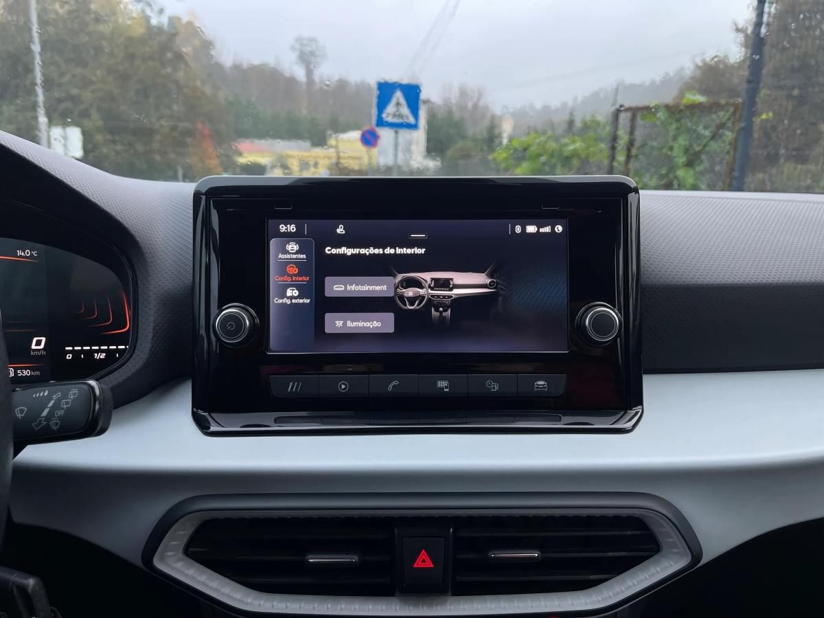 seat-arona-2023-gasolina-999cc