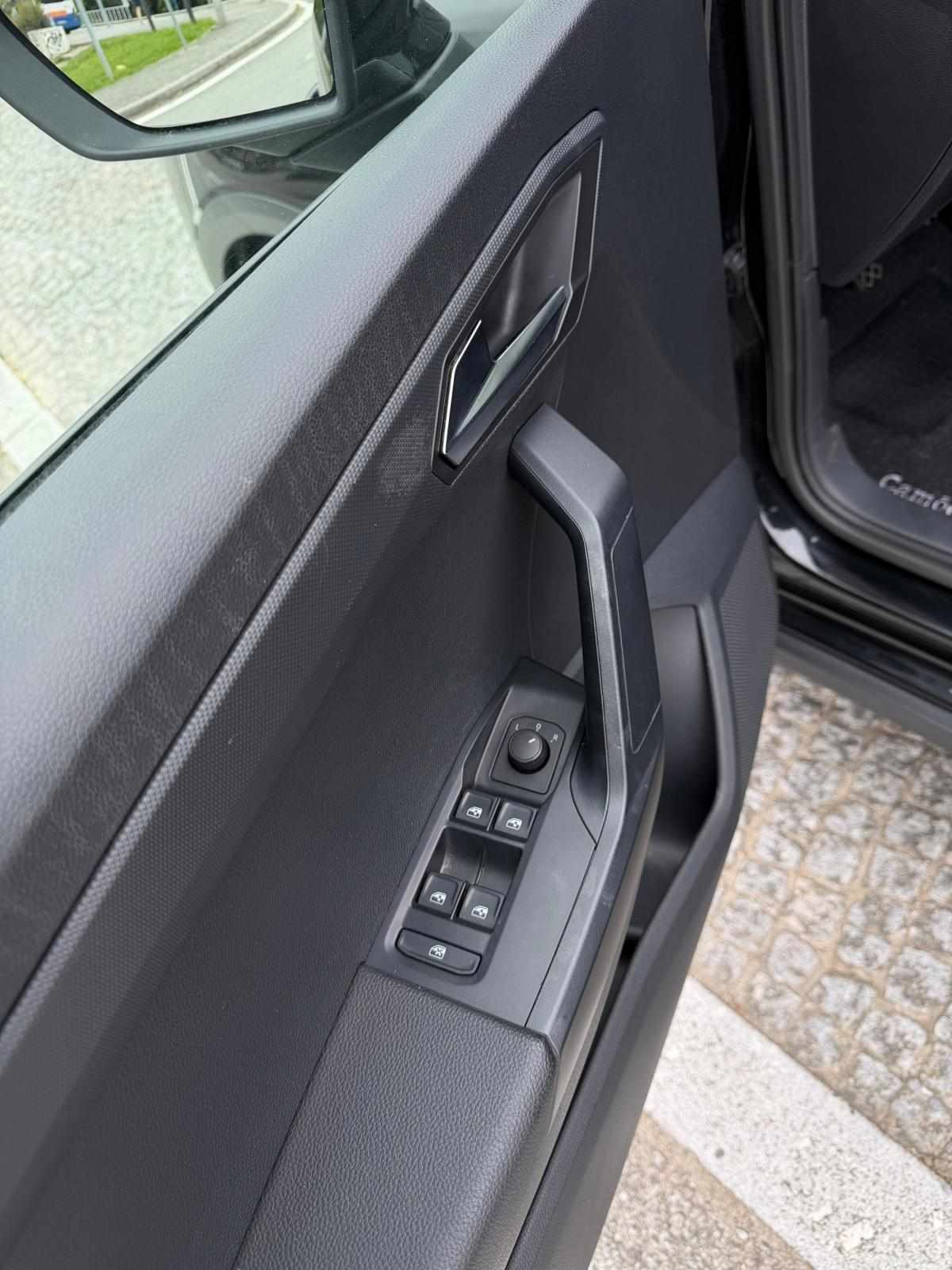 seat-arona-2023-gasolina-999cc