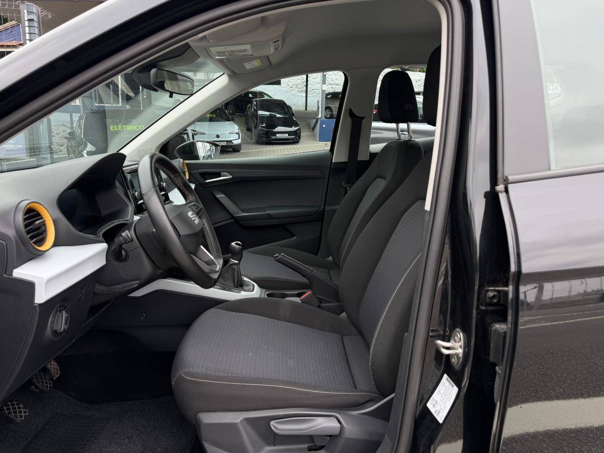 seat-arona-2023-gasolina-999cc