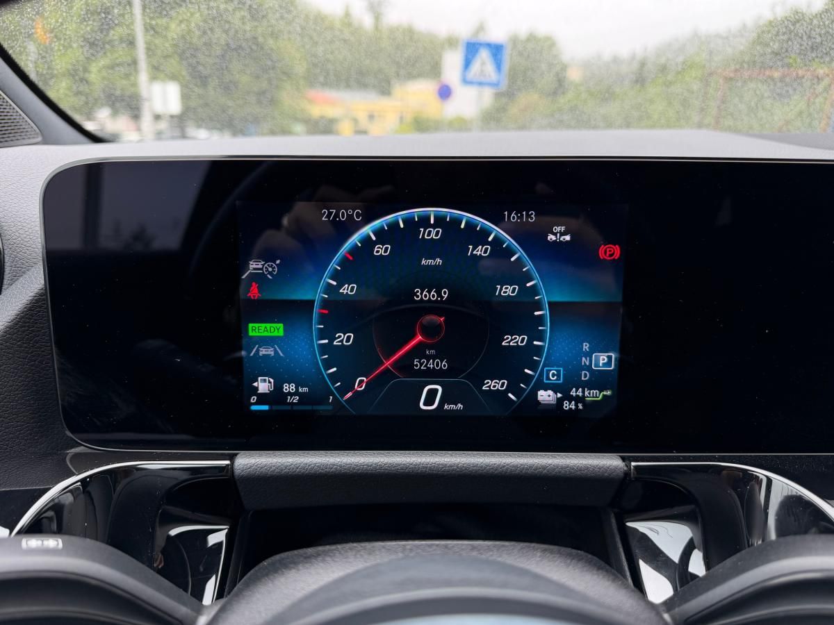 mercedes-benz-gla-2023-hibrido-a-gasolina-1332cc