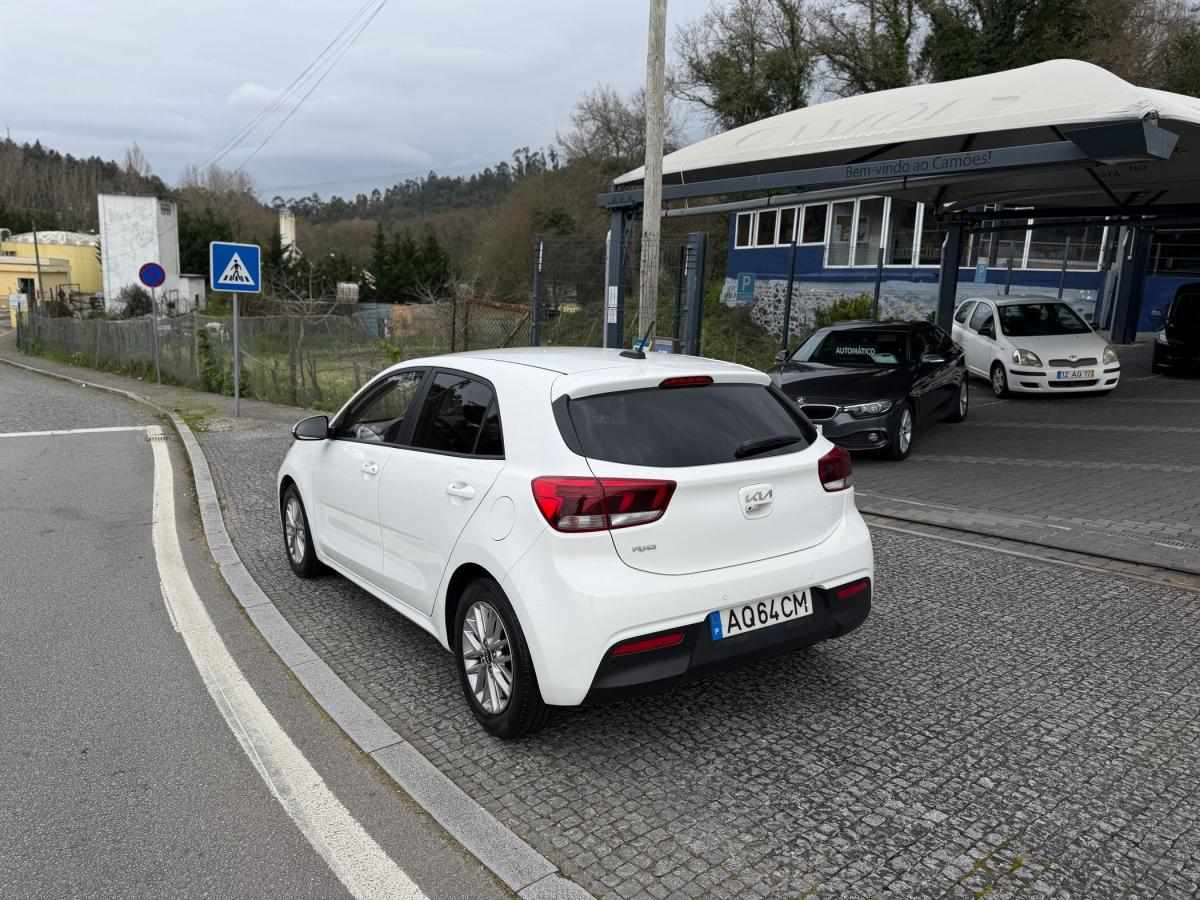 kia-rio-2022-gasolina-998cc