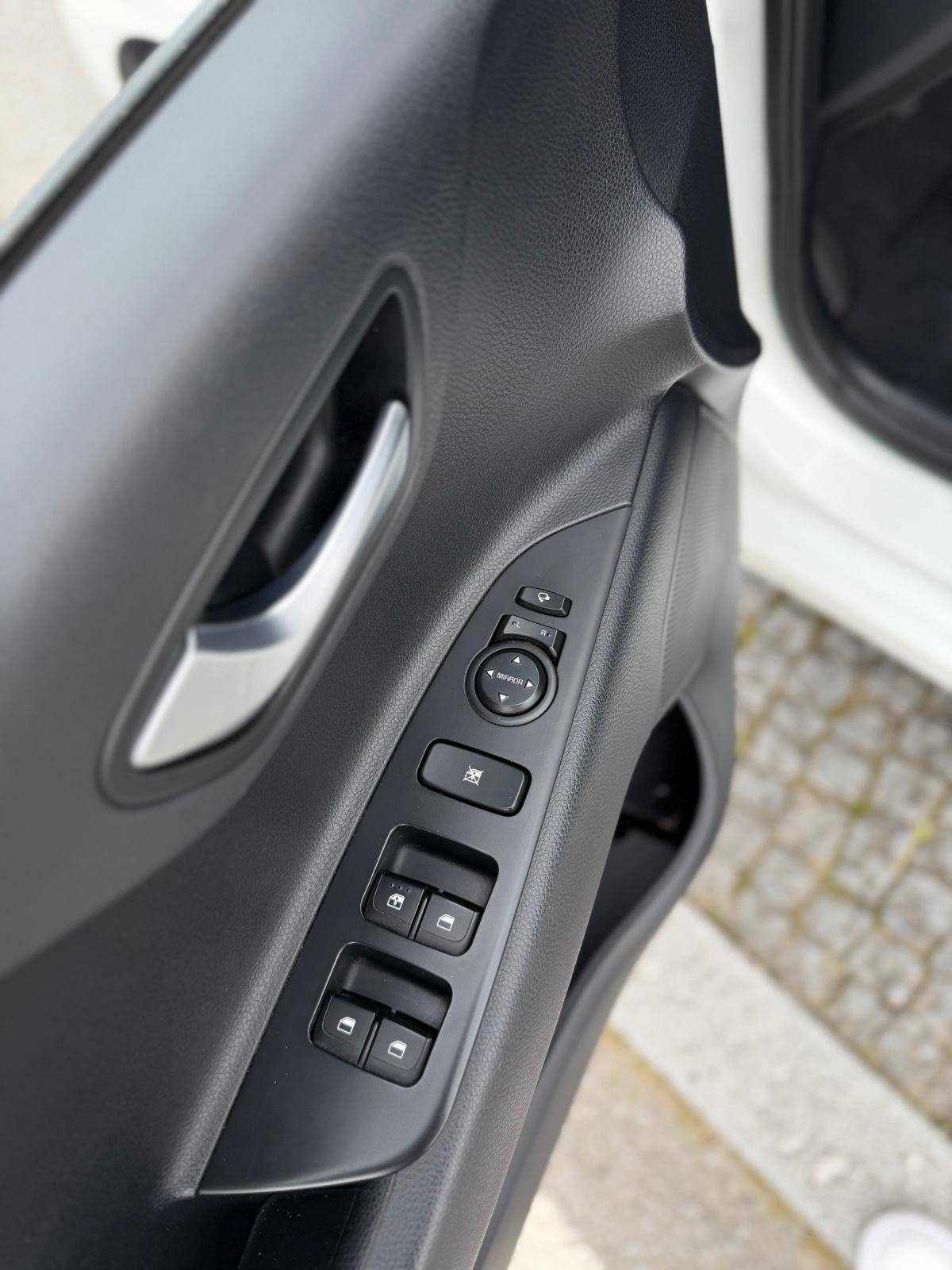 kia-rio-2022-gasolina-998cc