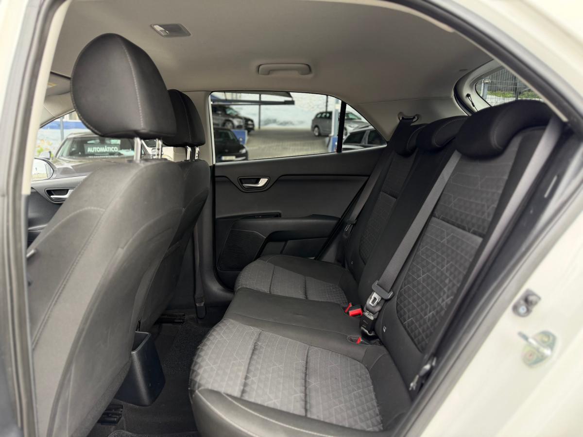 kia-rio-2022-gasolina-998cc