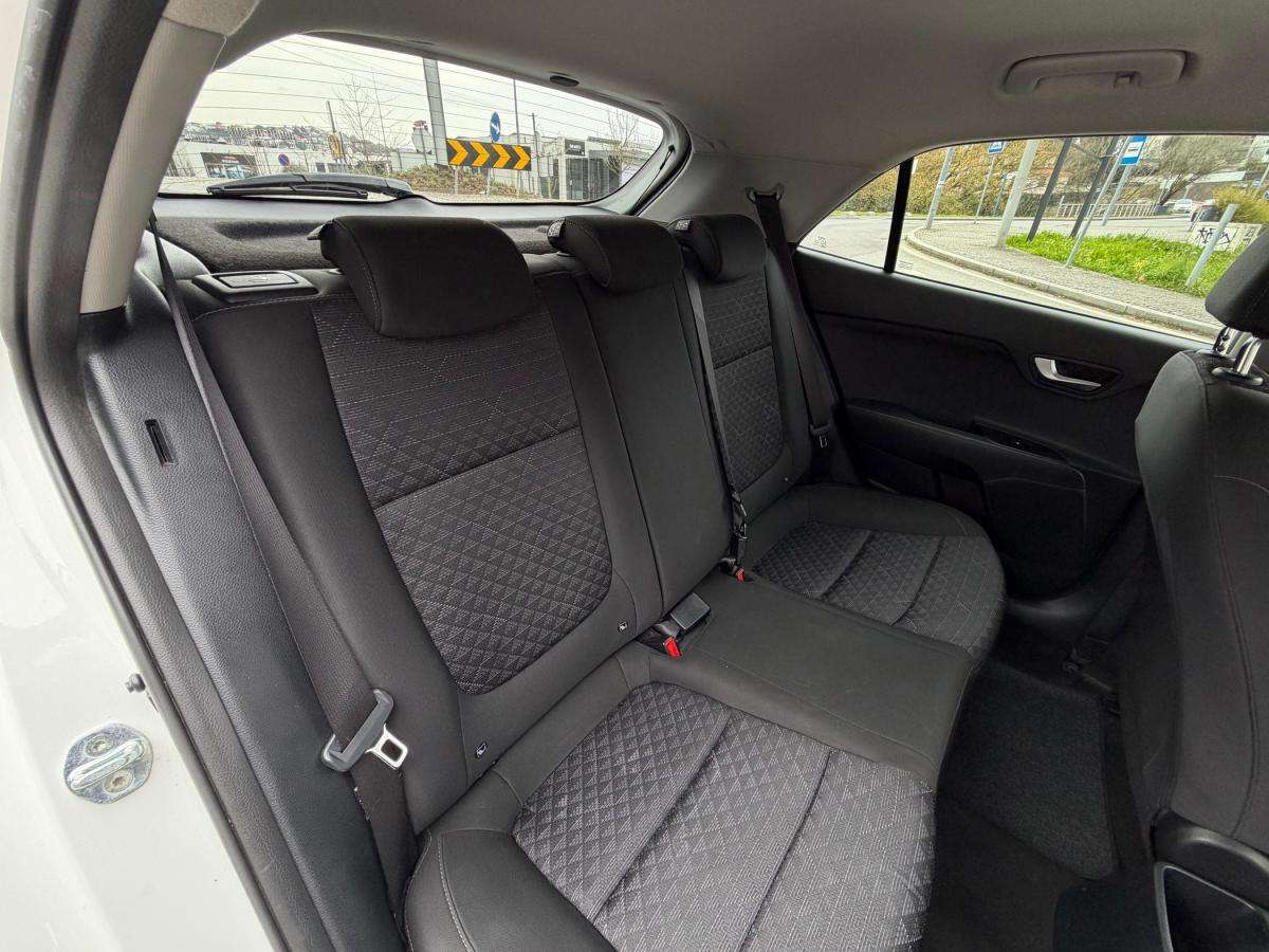 kia-rio-2022-gasolina-998cc