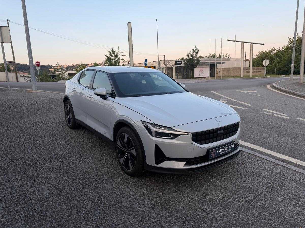 polestar-2-2023-eletrico-500cc
