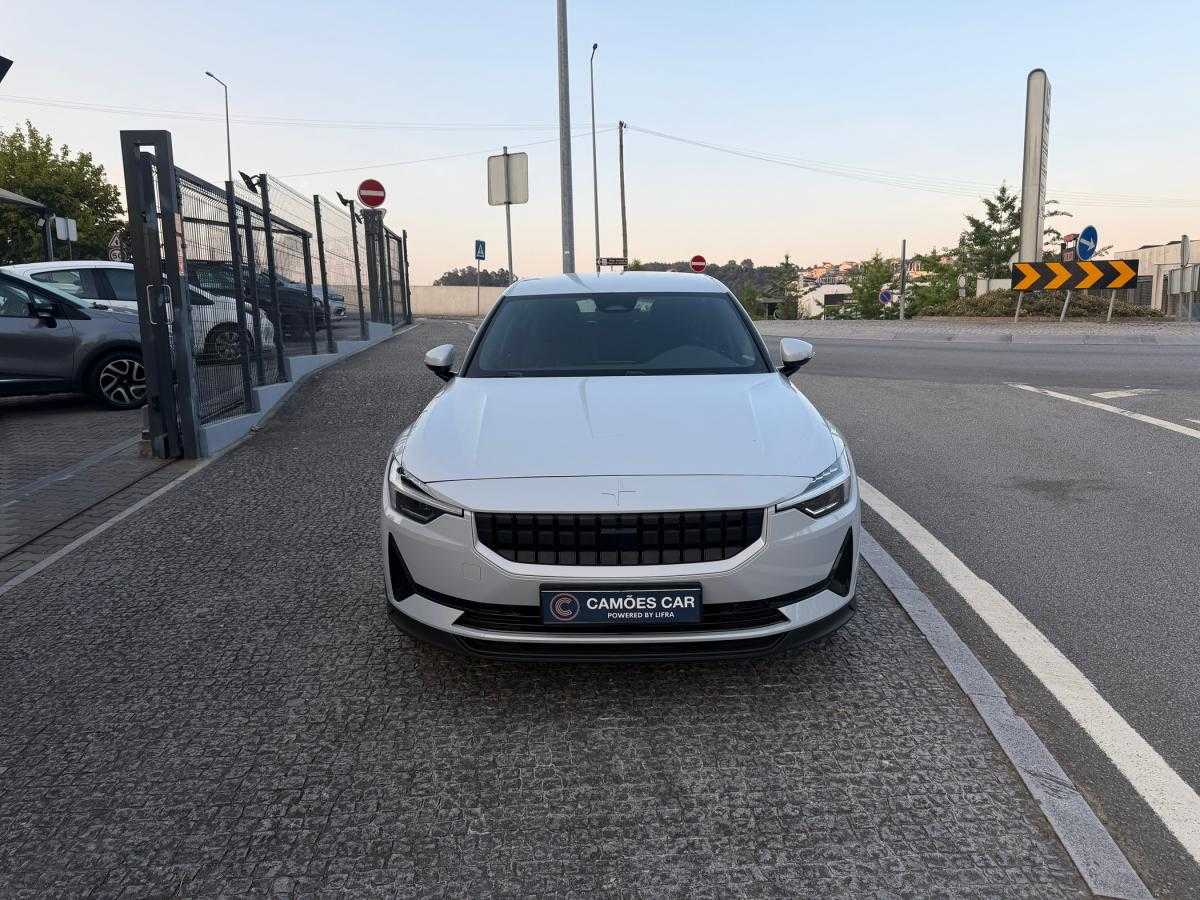 polestar-2-2023-eletrico-500cc