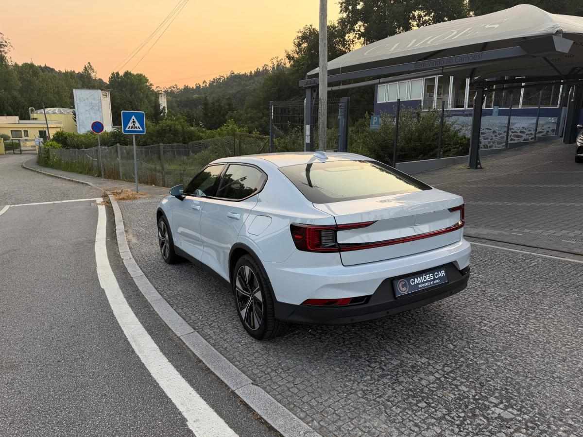 polestar-2-2023-eletrico-500cc