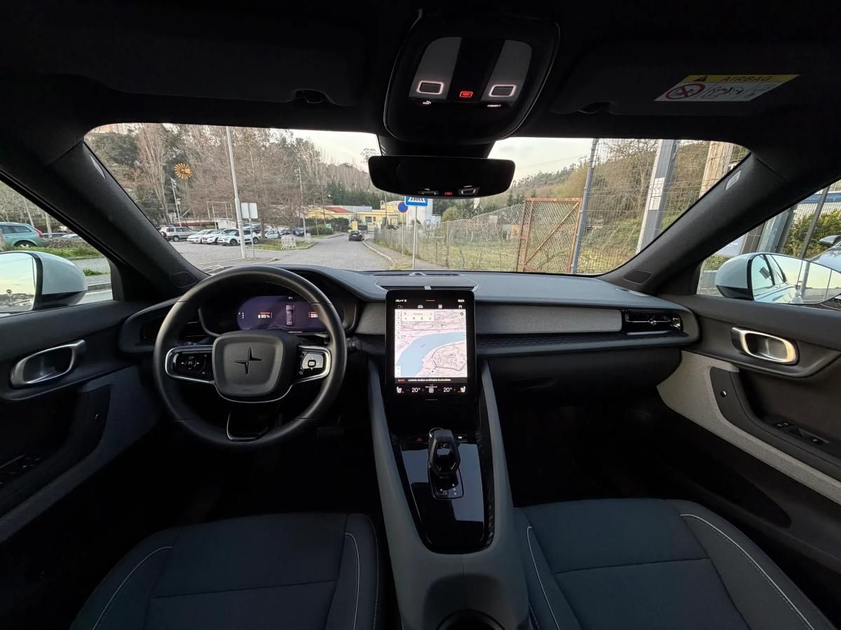 polestar-2-2023-eletrico-500cc