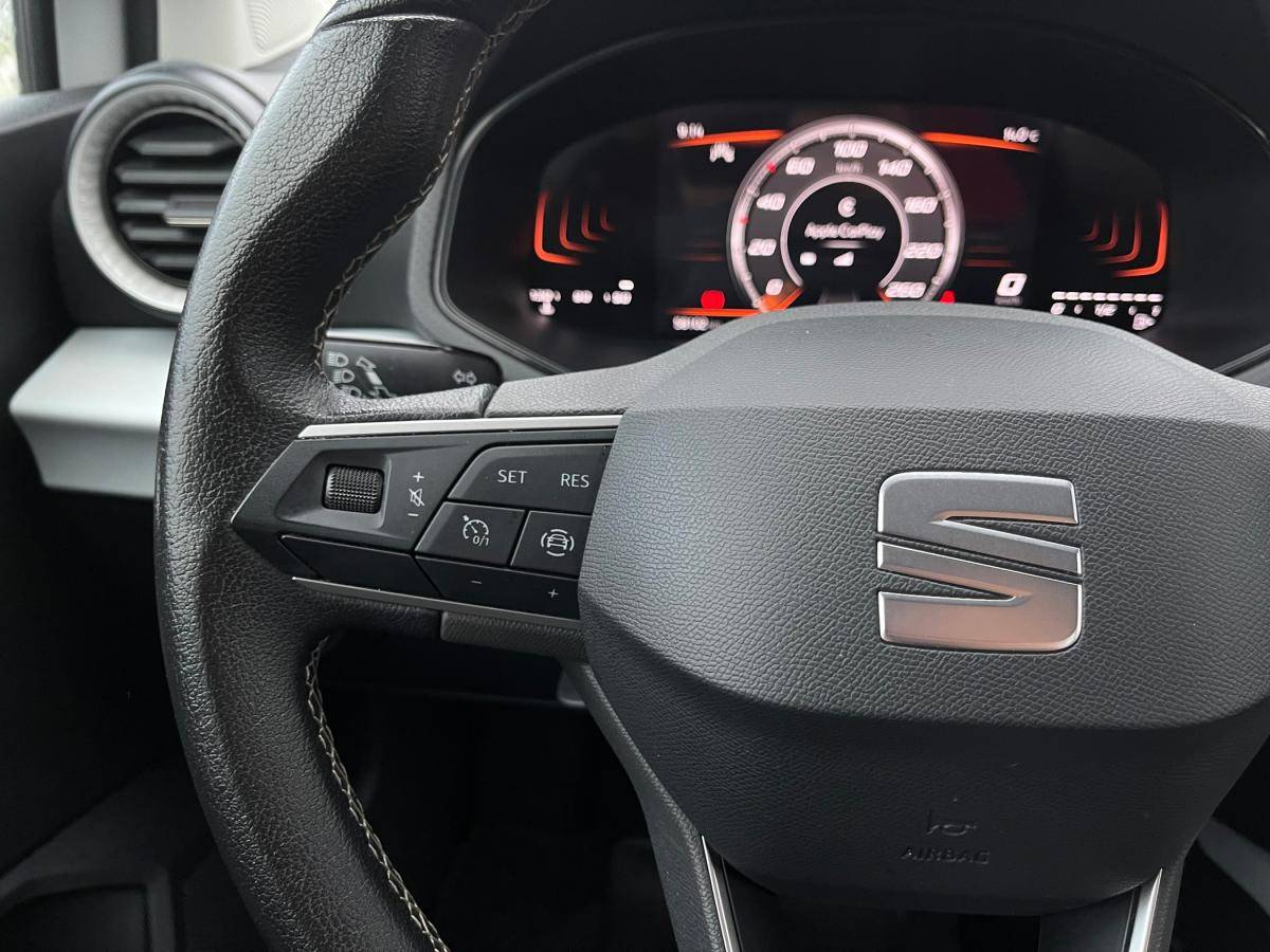 seat-arona-2023-gasolina-999cc