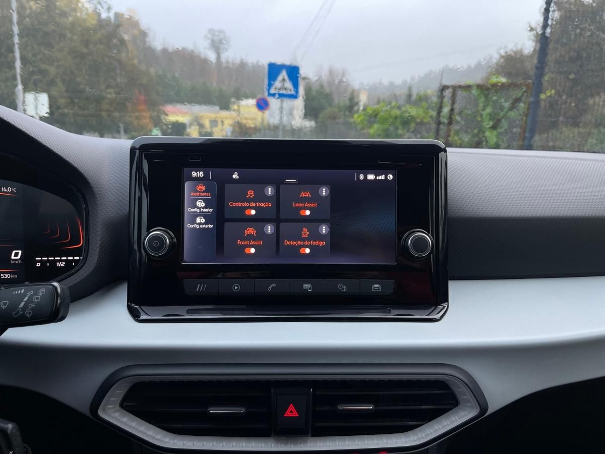 seat-arona-2023-gasolina-999cc