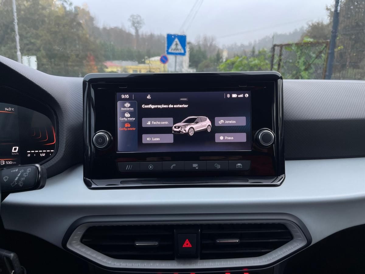 seat-arona-2023-gasolina-999cc