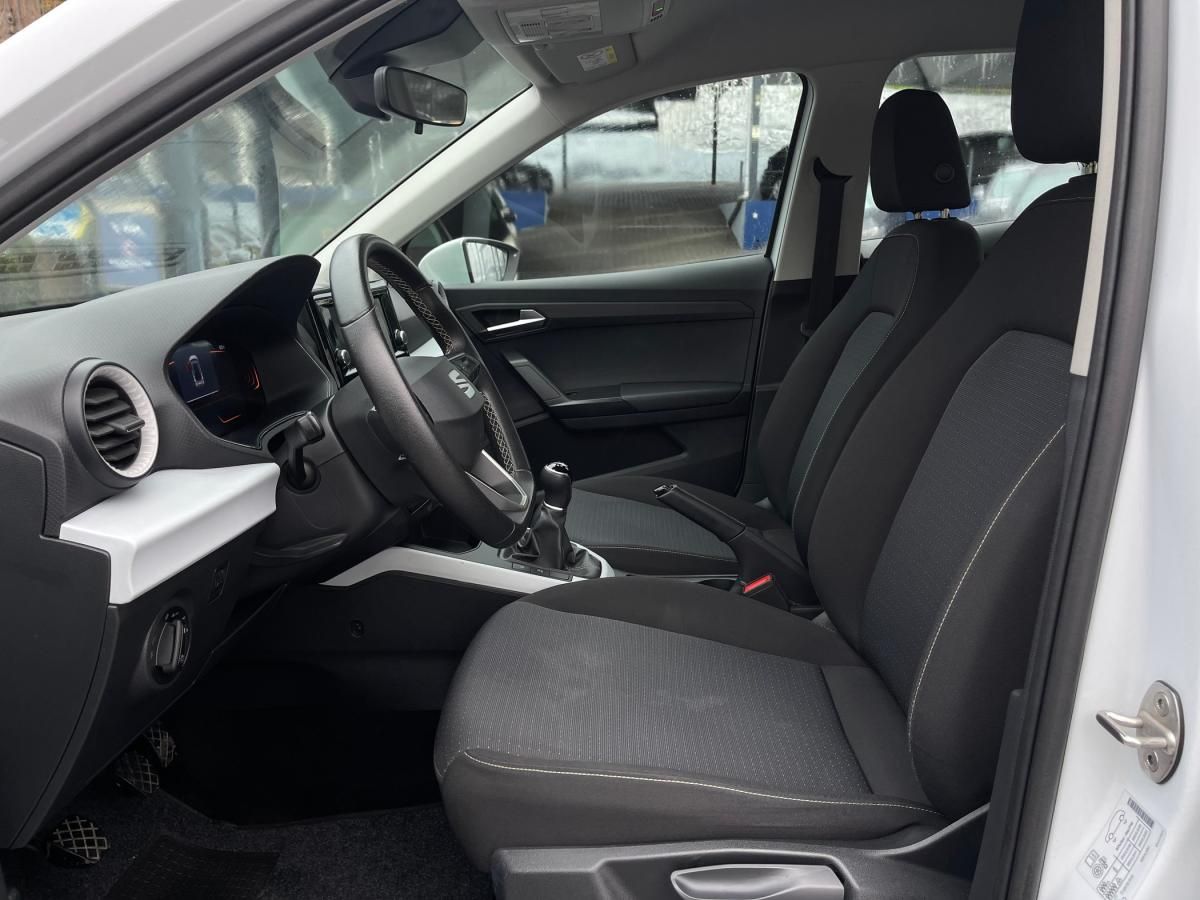 seat-arona-2023-gasolina-999cc