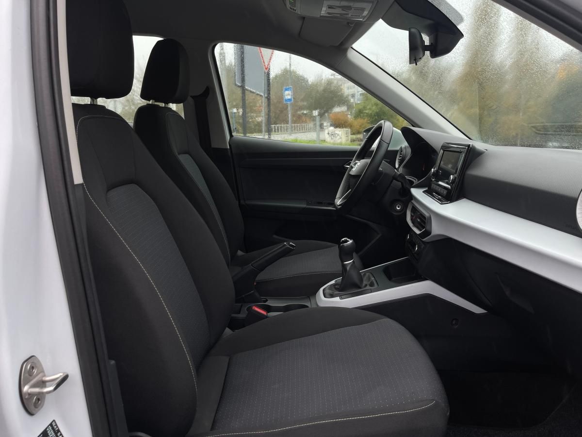 seat-arona-2023-gasolina-999cc