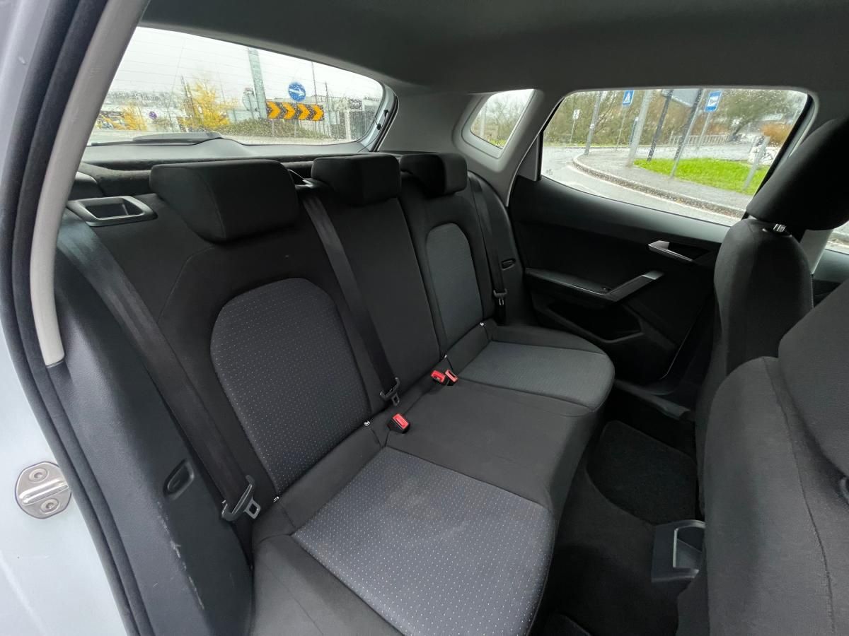 seat-arona-2023-gasolina-999cc