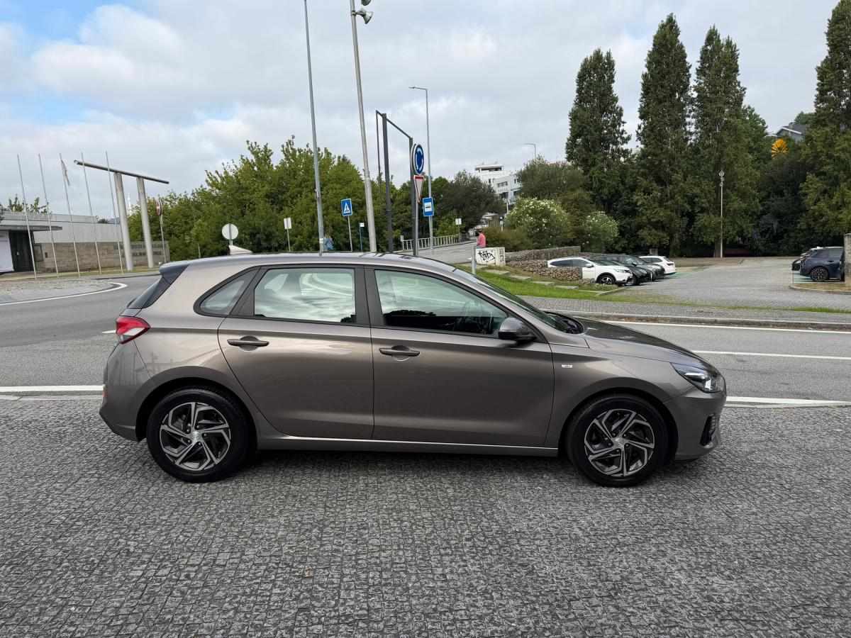 hyundai-i30-2021-gasolina-998cc