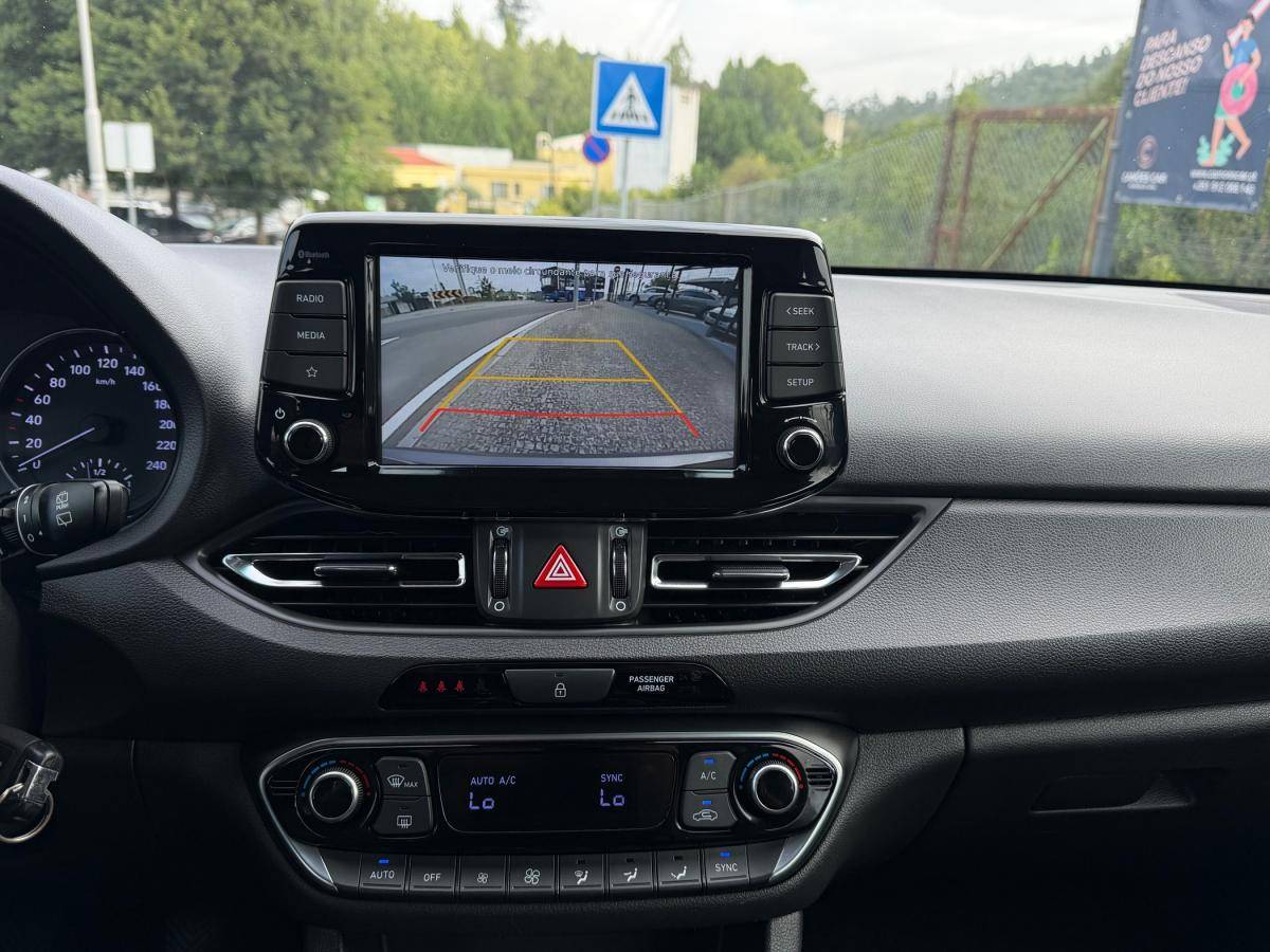 hyundai-i30-2021-gasolina-998cc