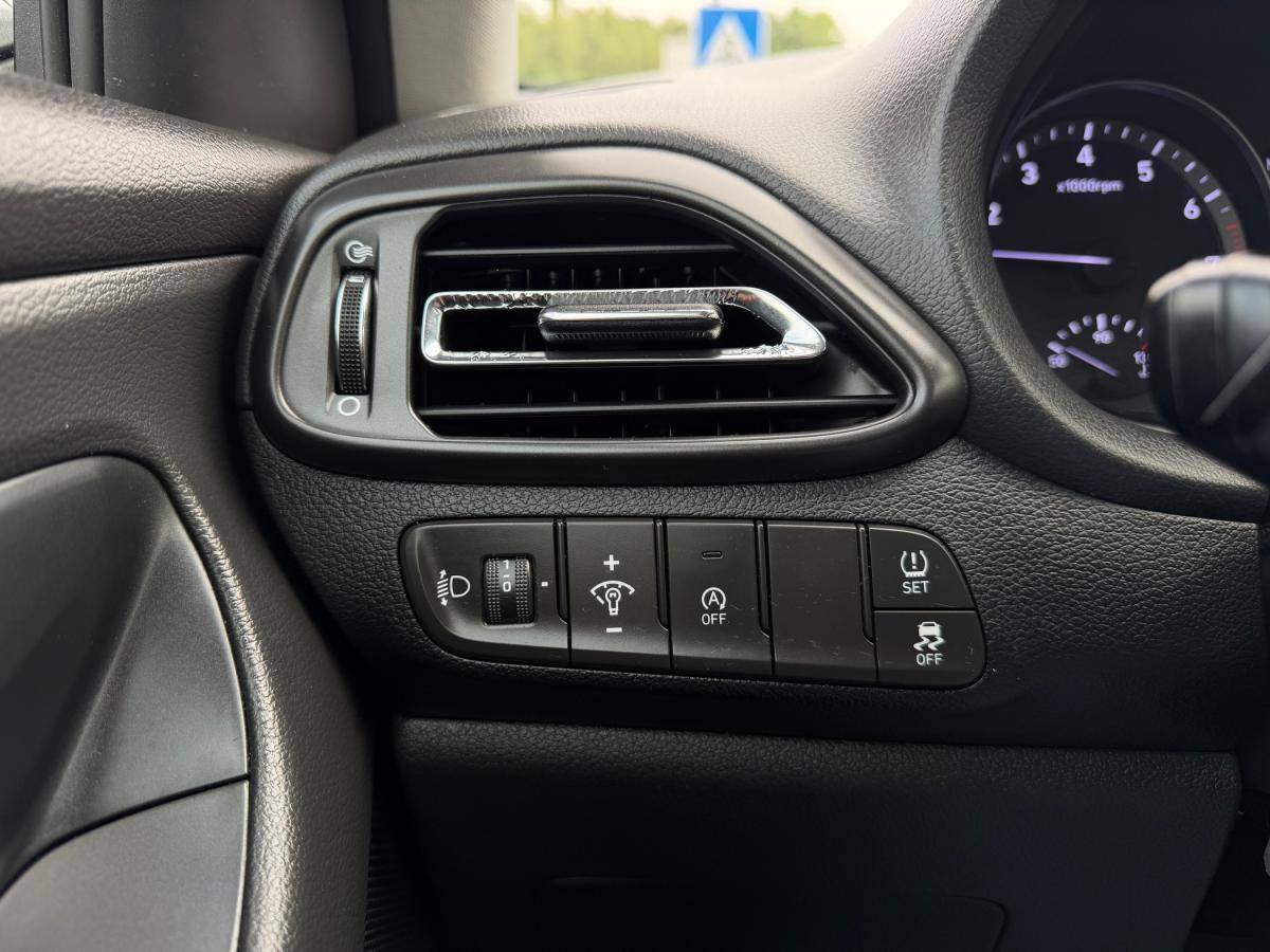 hyundai-i30-2021-gasolina-998cc
