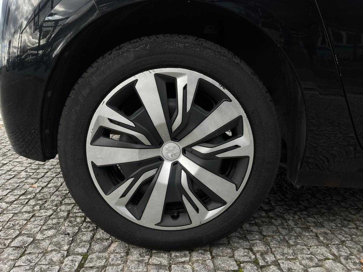 peugeot-208-2023-gasolina-1199cc