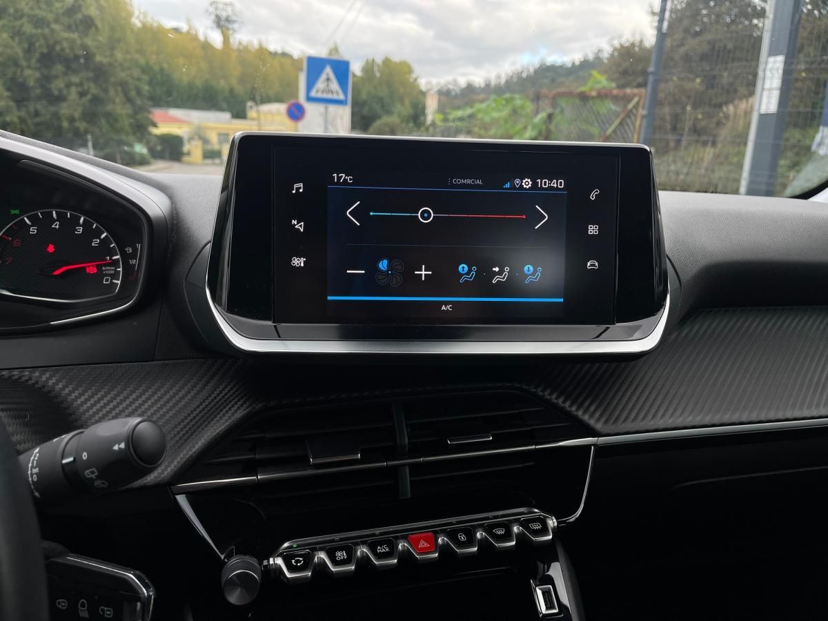 peugeot-208-2023-gasolina-1199cc