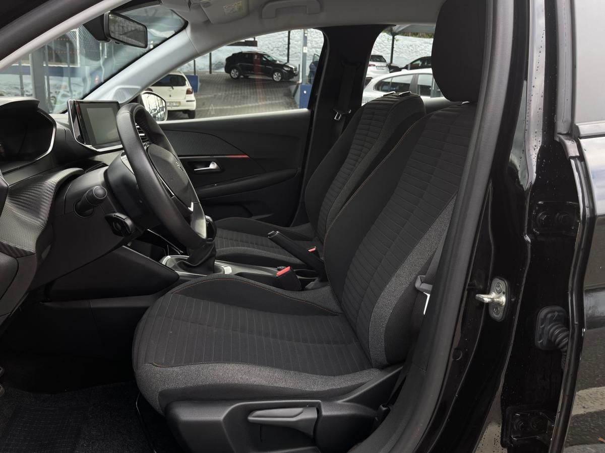 peugeot-208-2023-gasolina-1199cc