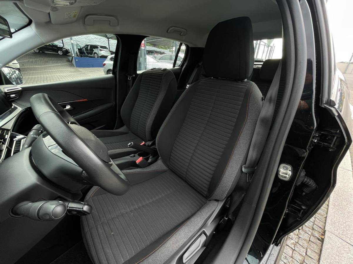 peugeot-208-2023-gasolina-1199cc