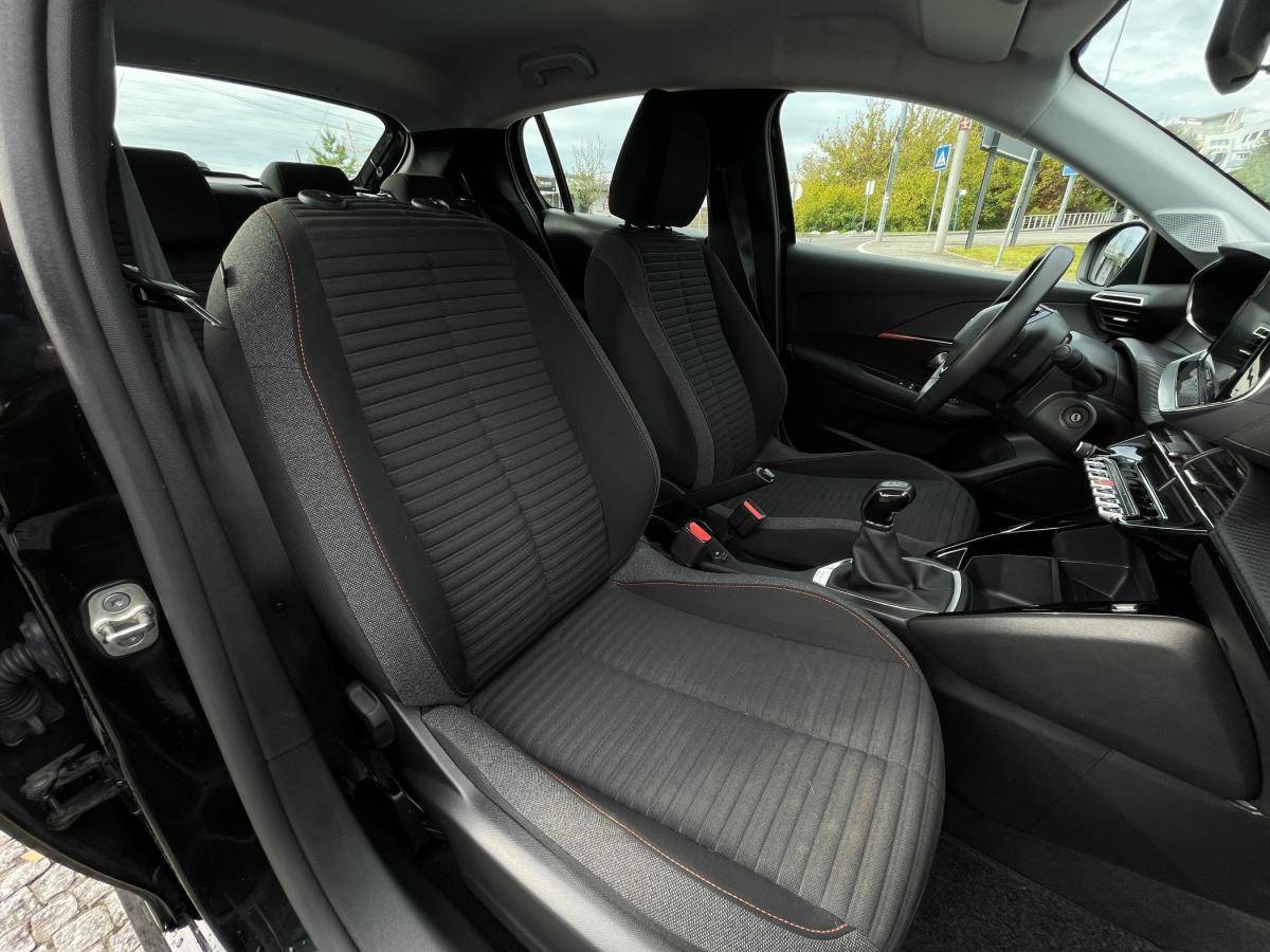 peugeot-208-2023-gasolina-1199cc