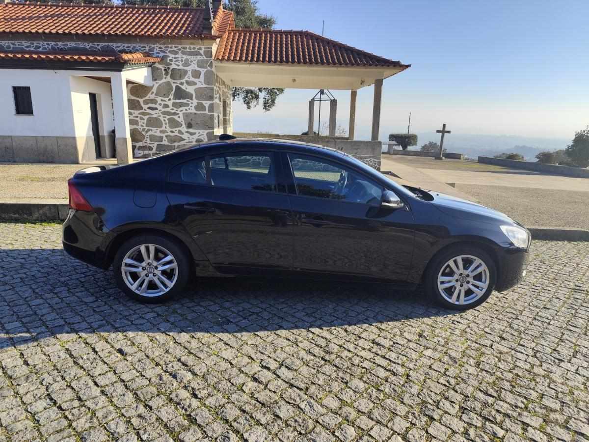 volvo-s60-2011-diesel-1560cc