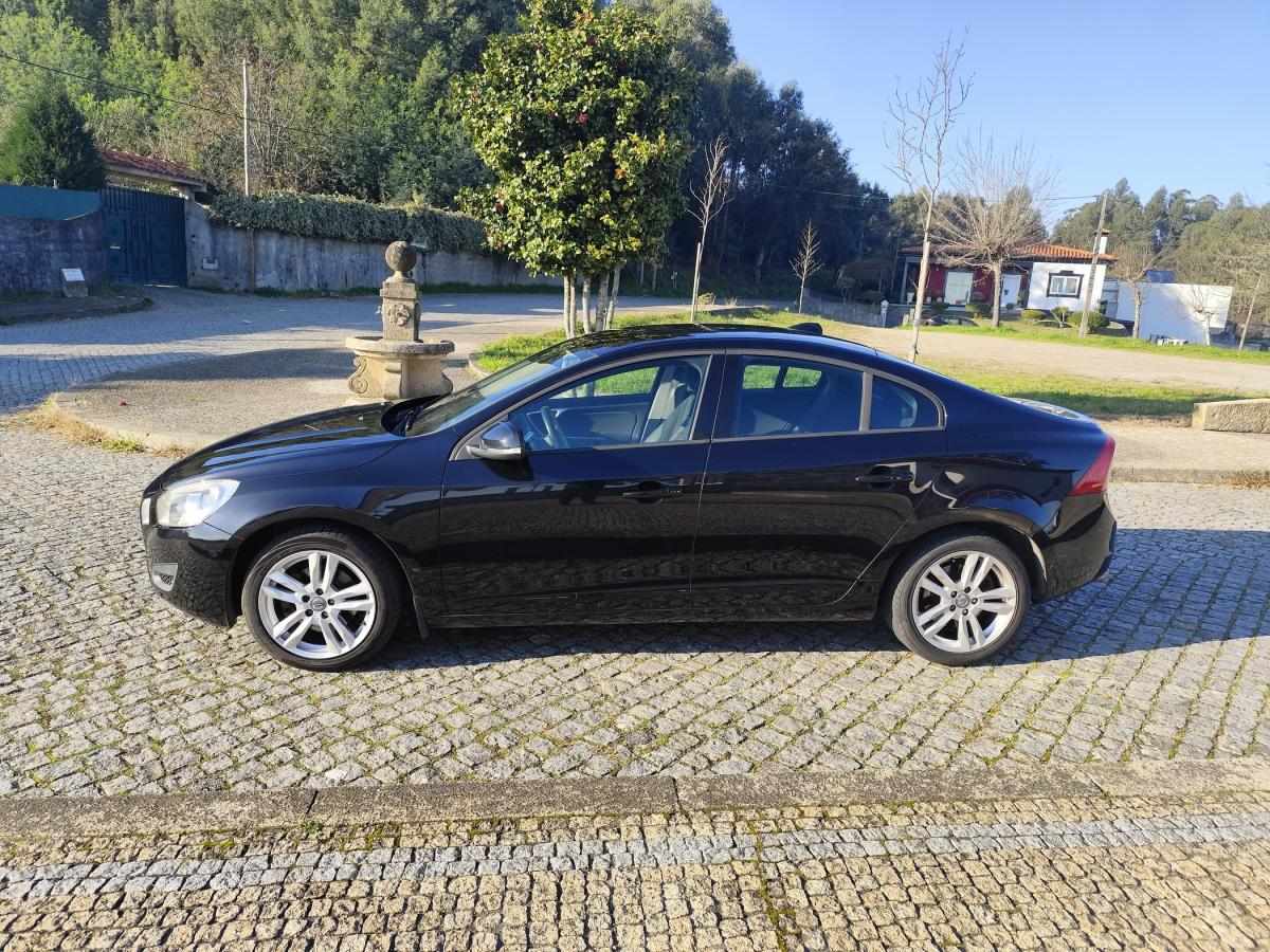 volvo-s60-2011-diesel-1560cc
