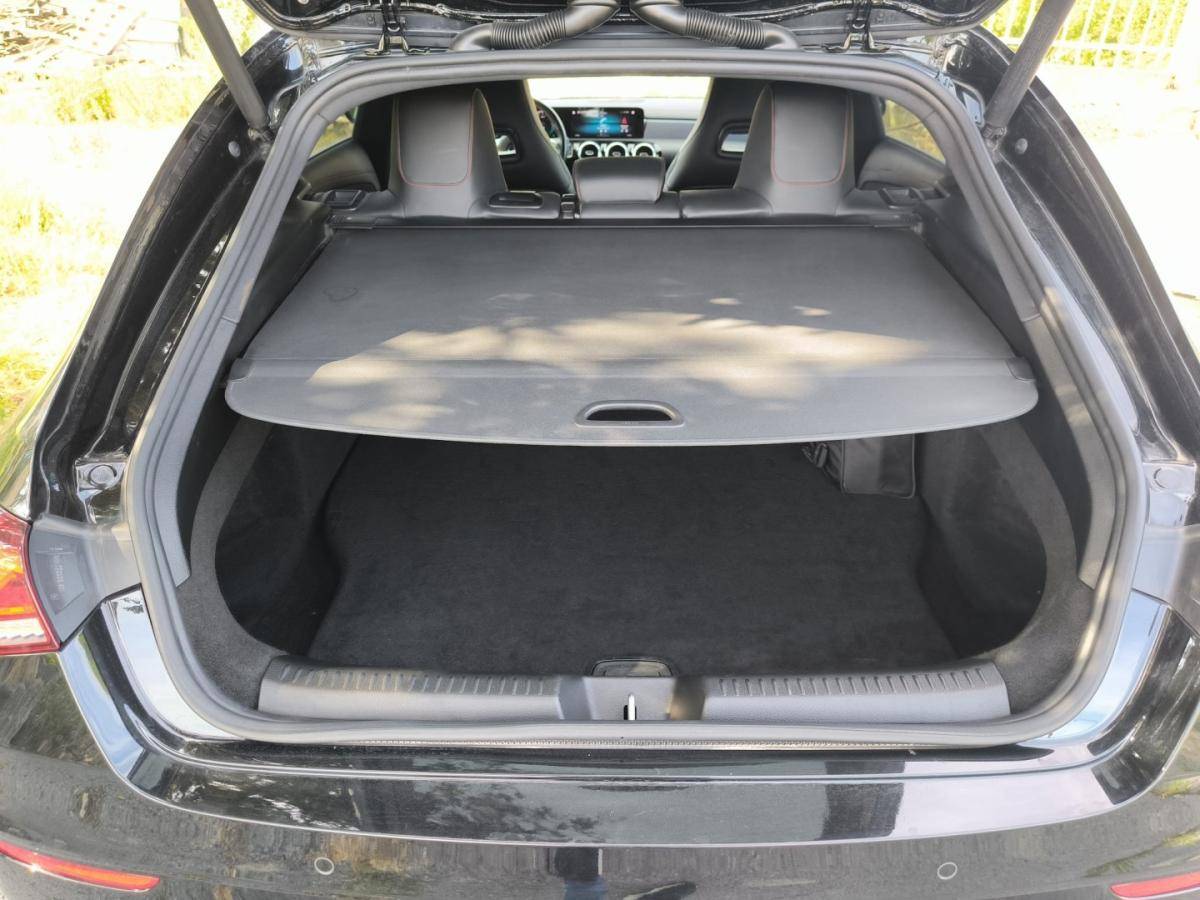mercedes-benz-cla-2022-hibrido-1332cc