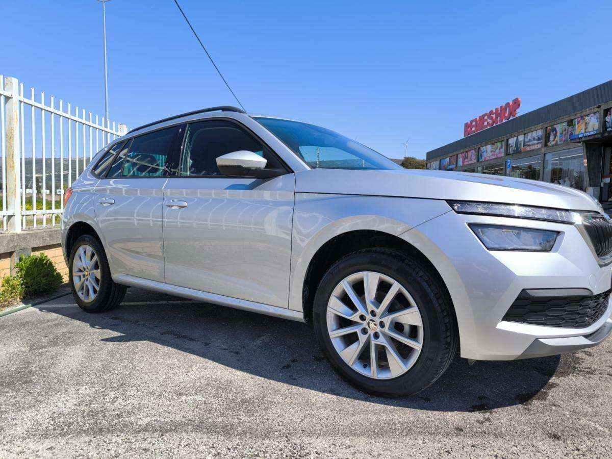 skoda-kamiq-2023-gasolina-999cc