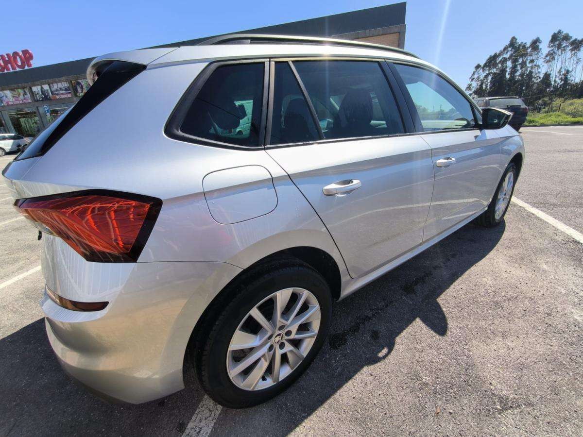 skoda-kamiq-2023-gasolina-999cc