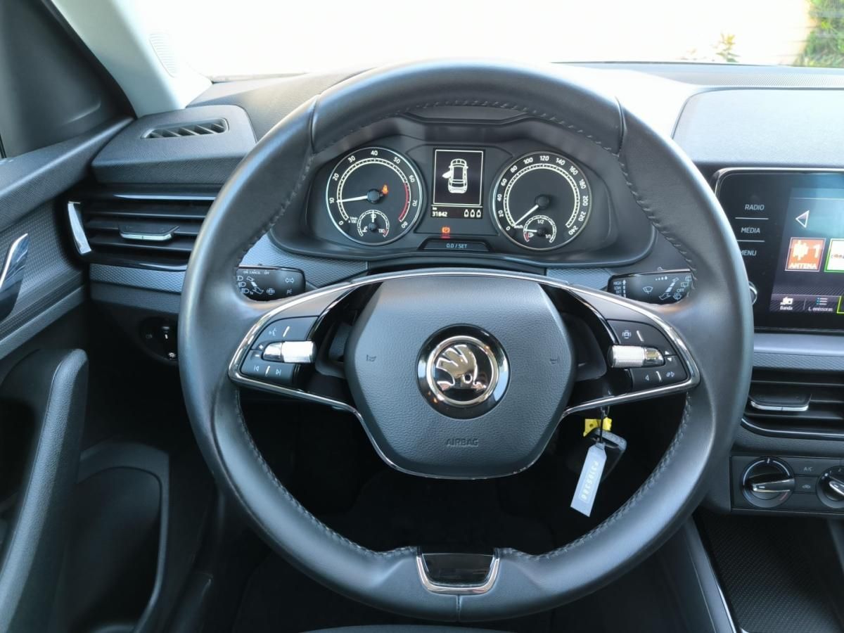 skoda-kamiq-2023-gasolina-999cc