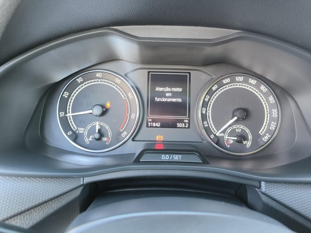 skoda-kamiq-2023-gasolina-999cc