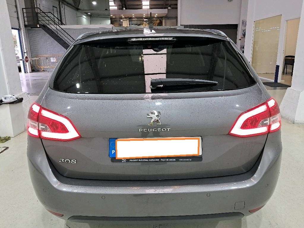 peugeot-308-sw-2021-gasolina-1199cc