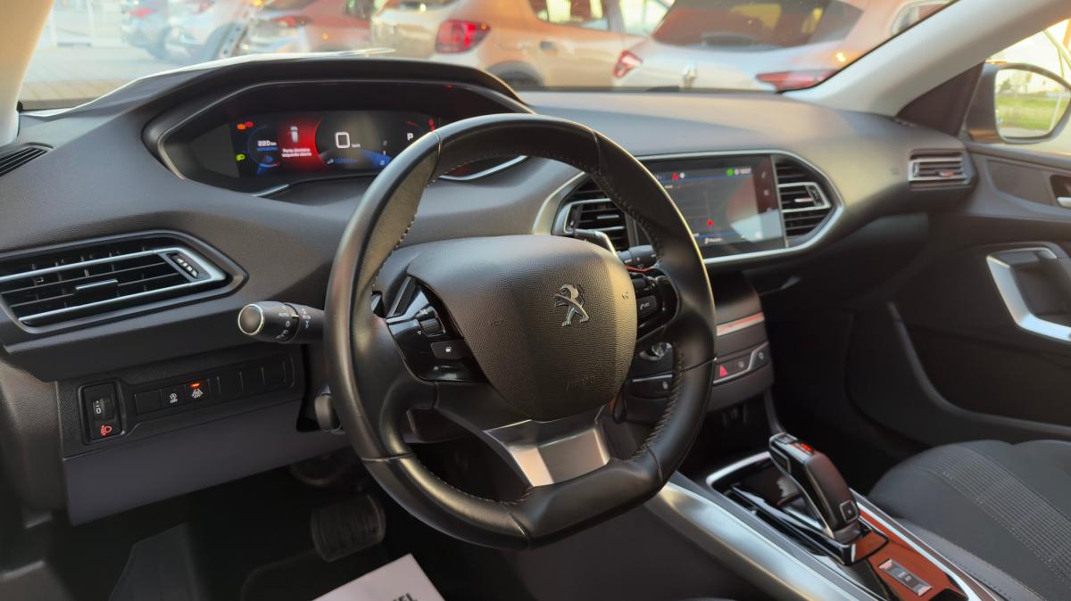peugeot-308-sw-2021-gasolina-1199cc