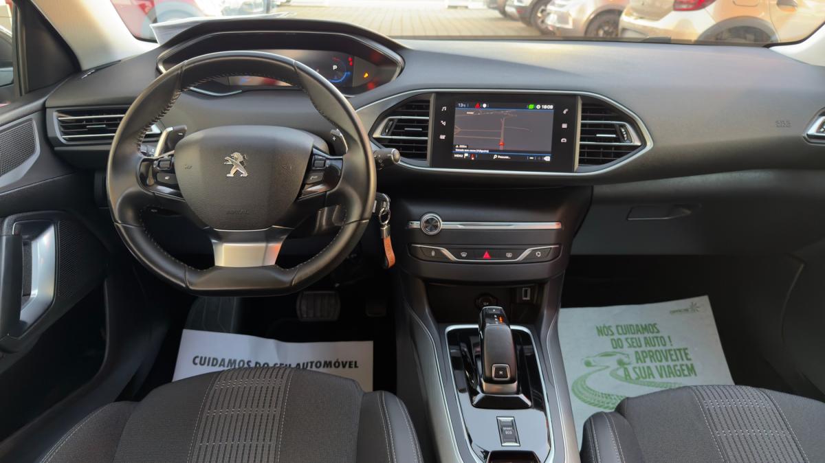 peugeot-308-sw-2021-gasolina-1199cc