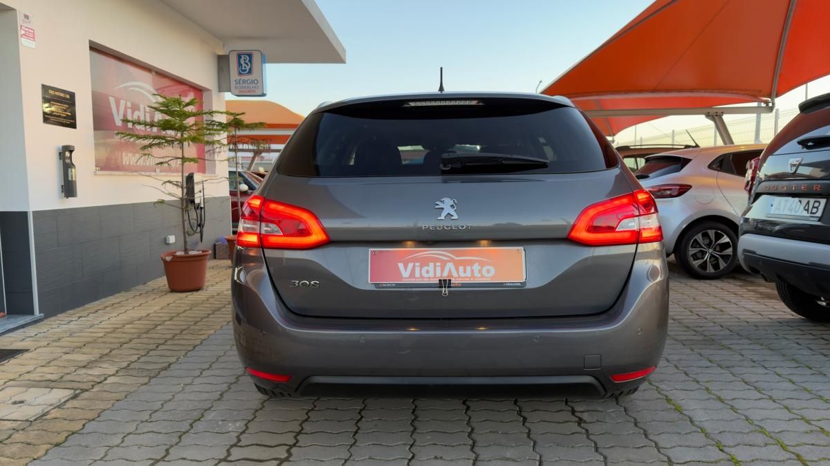 peugeot-308-sw-2021-gasolina-1199cc