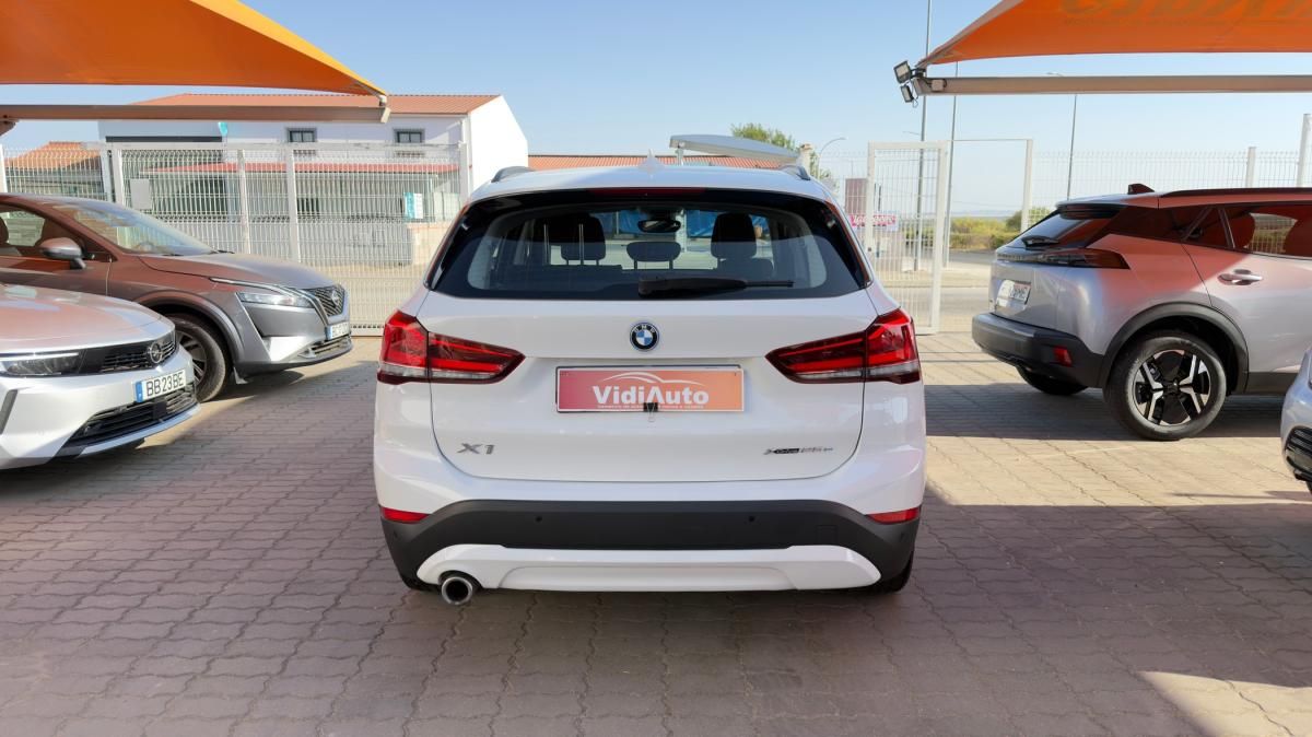 bmw-x1-2022-hibrido-a-gasolina-1499cc