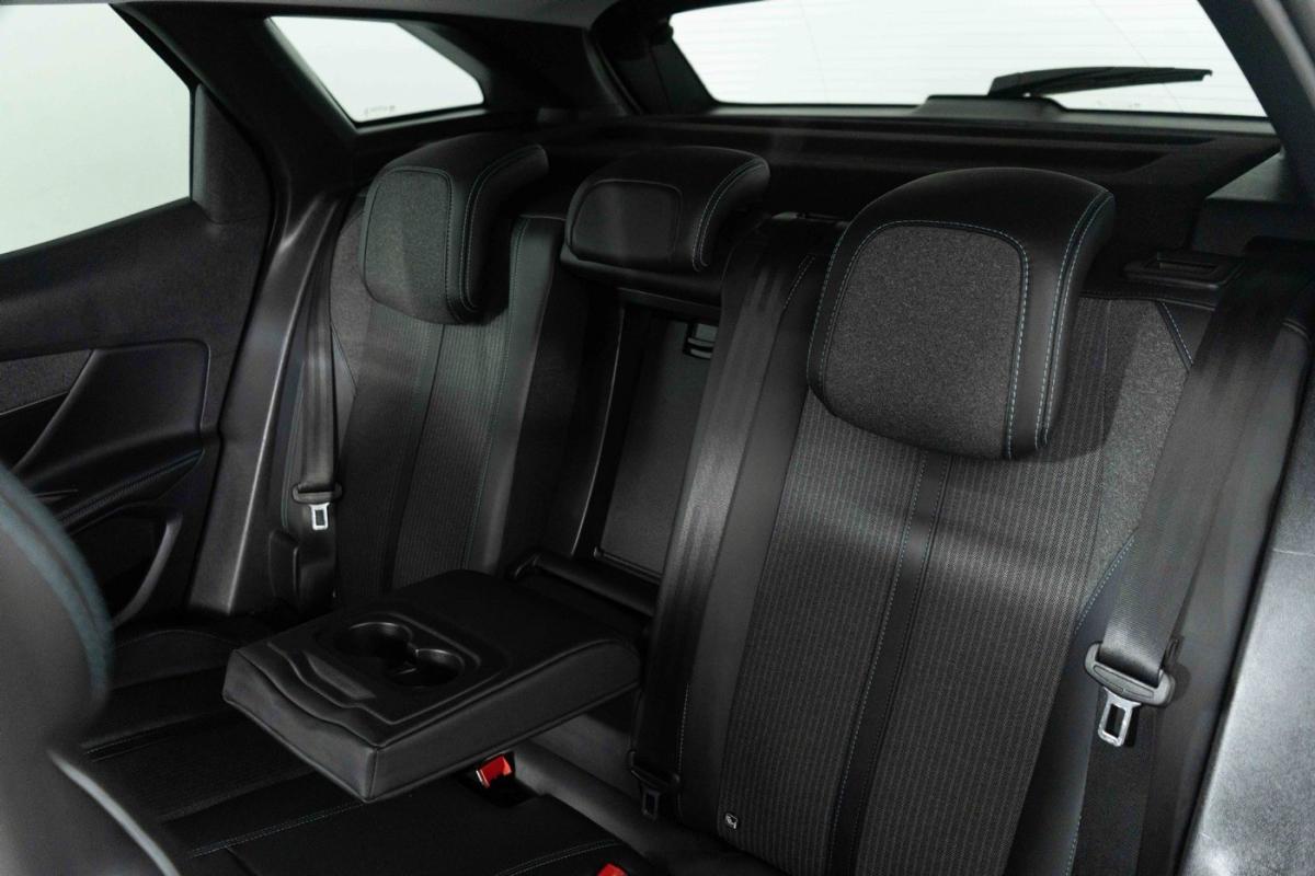 peugeot-3008-2022-hibrido-a-gasolina-1598cc