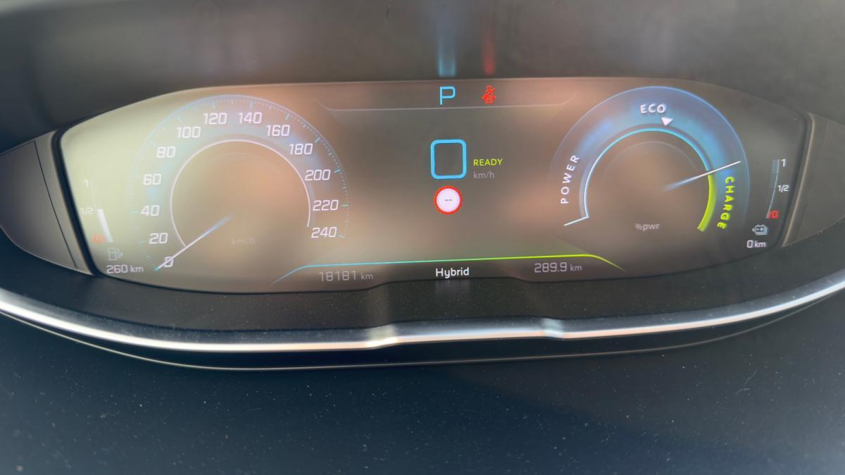 peugeot-3008-2022-hibrido-a-gasolina-1598cc