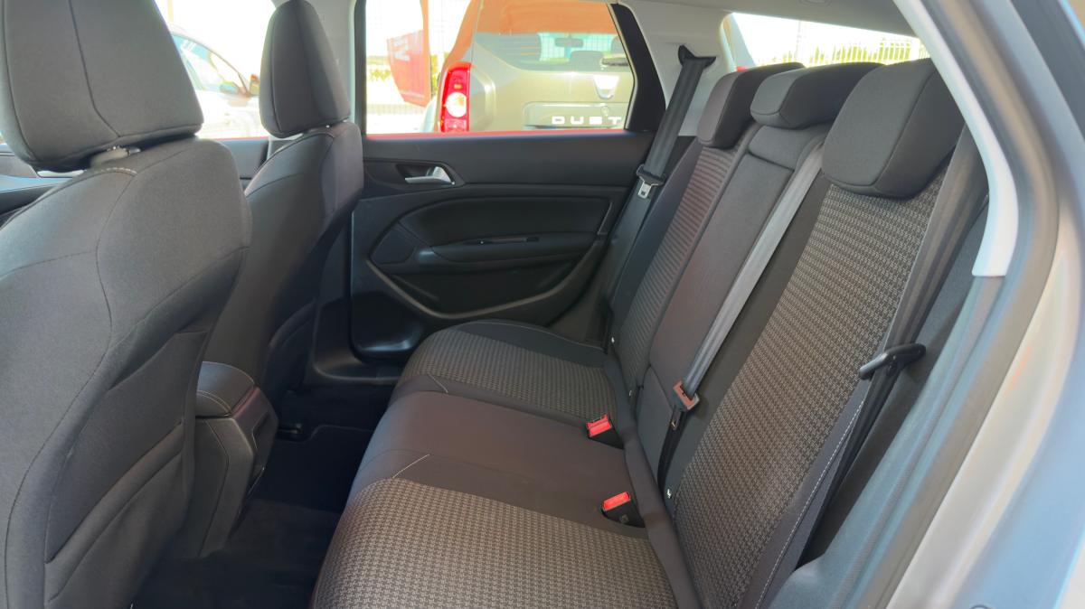 peugeot-308-sw-2017-diesel-1560cc