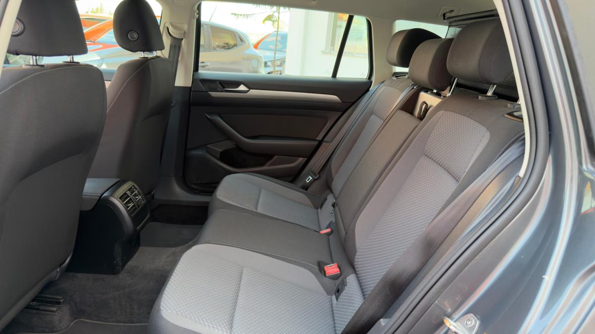 volkswagen-passat-variant-2016-diesel-1598cc