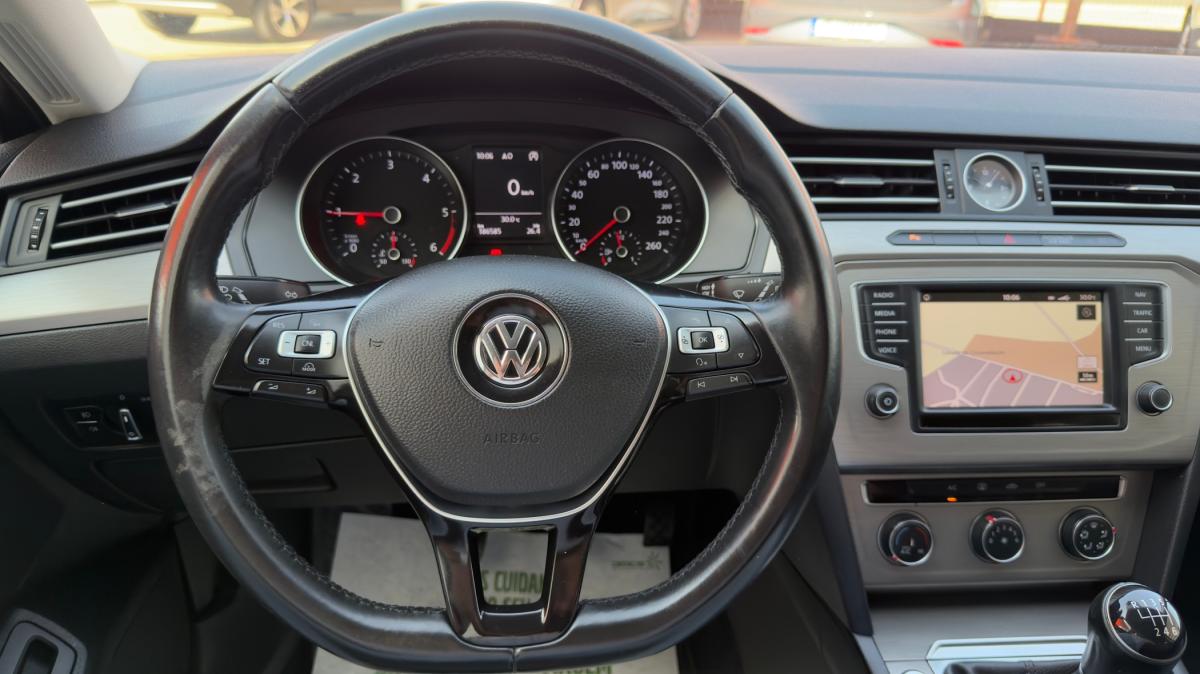 volkswagen-passat-variant-2016-diesel-1598cc