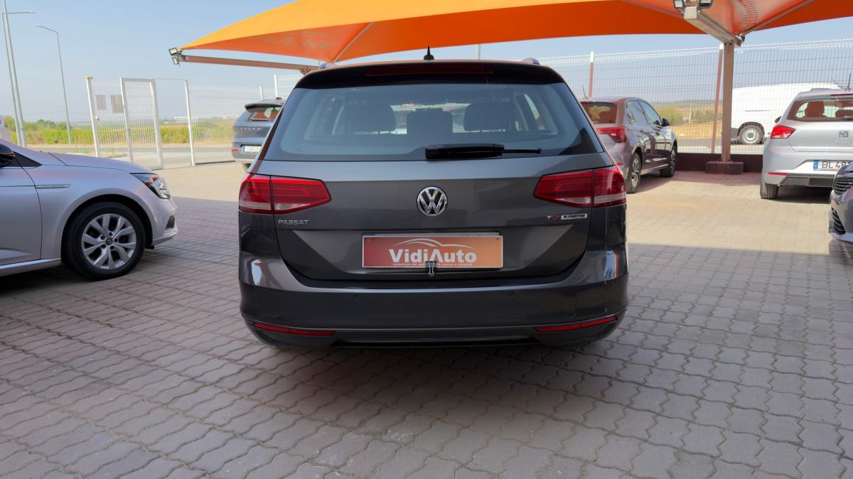volkswagen-passat-variant-2016-diesel-1598cc
