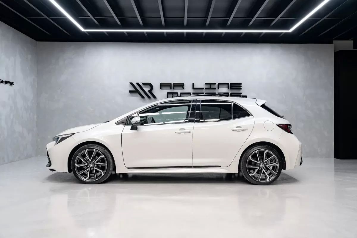 toyota-corolla-2024-hibrido-a-gasolina-1798cc