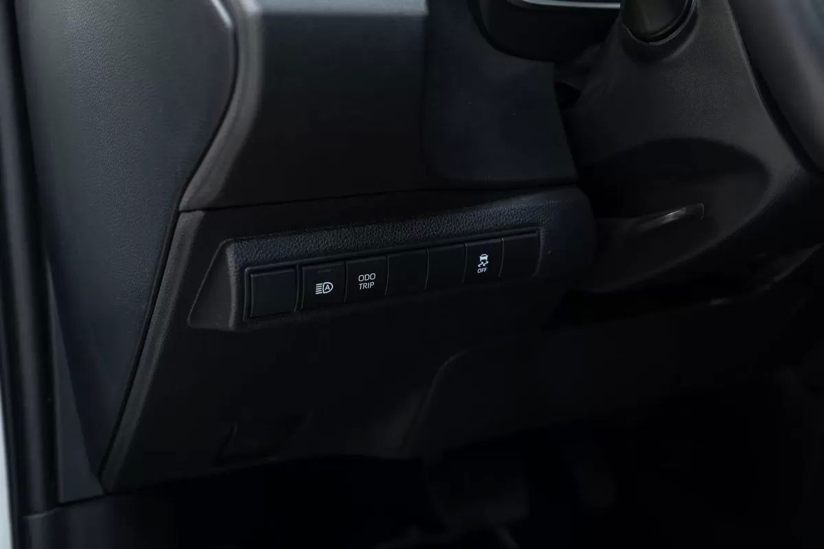 toyota-corolla-2024-hibrido-a-gasolina-1798cc